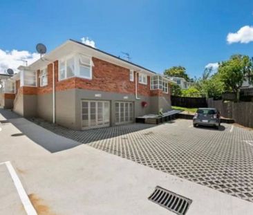 Charming 2BR Unit with Garden in Hauraki - Photo 5