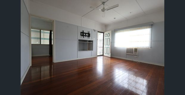 Available Now / Short Term Tenancy Available! - Photo 1