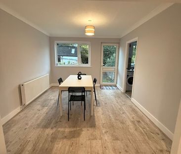 Room in a Shared House, Roman Road, E6 - Photo 4