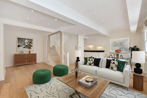 4 bedroom mews to rent - Photo 1