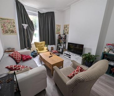 4 bedroom terraced house to rent - Photo 2