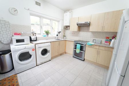 4 bedroom house to rent - Photo 4