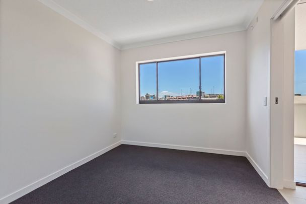 Modern Unit in the Heart of Maroochydore&excl; - Photo 1