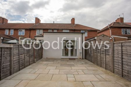 Shaftesbury Road, Carshalton, SM5 - Photo 2