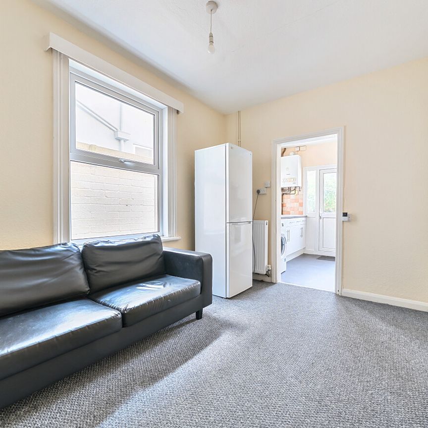 5 bedroom terraced house to rent - Photo 1