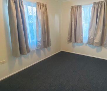 Cozy Unit - Hop Skip & Jump to Clontarf Waterfront - Photo 3