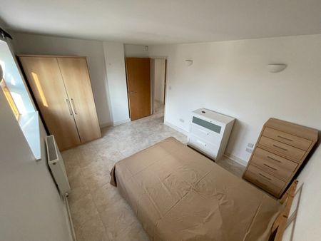 2 Bed Flat, Woolwich Road, SE10 - Photo 3