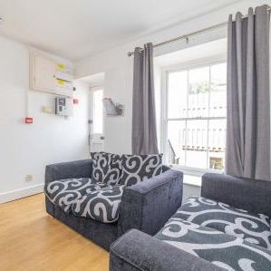 Ivy Lane, CT1 1WA, Canterbury - Photo 1