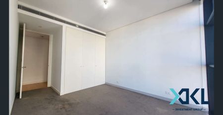 One Bedroom Apartment in the Heart of Sydney - Photo 3