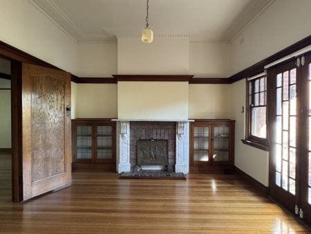 1/5A Creswick Street, Hawthorn - Photo 3