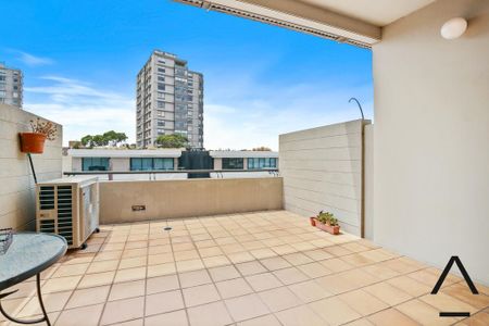 Stunning 3 Bedroom Apartment located in Neutral Bay - Photo 2