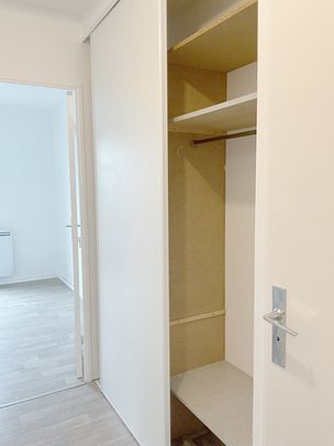 Grand appartement T3 de 70 m² habitables avec terrasse, cellier et parkings. - Photo 1