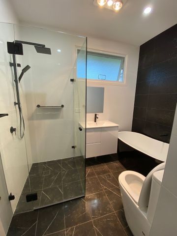 THREE BEDROOM HOME - Photo 4