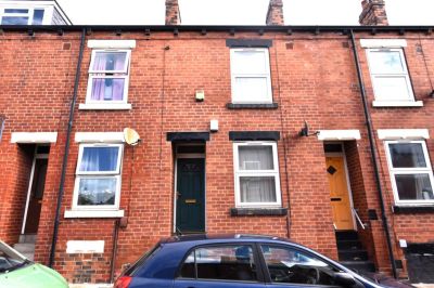 2 bedroom House in Burley Lodge Terrace, Leeds - Photo 2