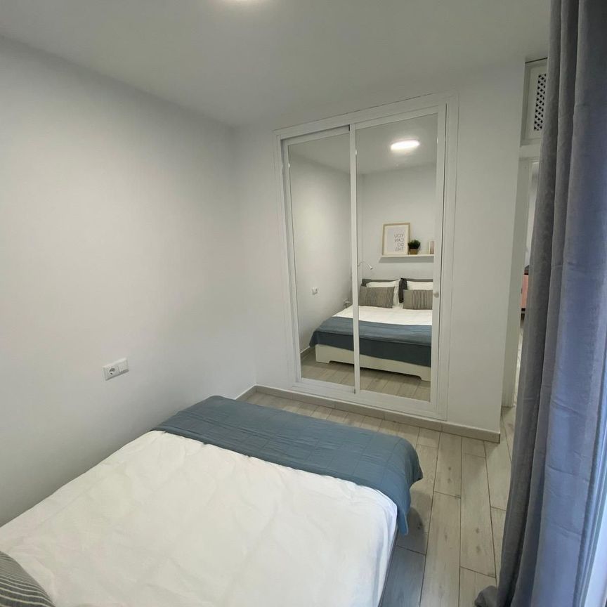 Apartamento de alquiler en Puerto Deportivo - Photo 1