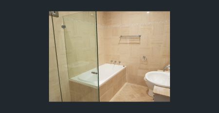 In time for NYE Fireworks - Photo 4