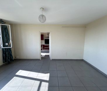 Location Appartement 2 pièces 53m² MARSEILLE 10ème - Photo 6