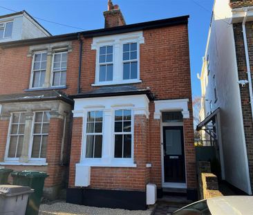 4 bedroom semi-detached house to rent - Photo 6