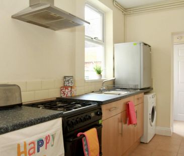 St Leonards Road (3 bed) - Photo 1