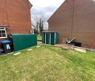 Thistle Close, HEMEL HEMPSTEAD - Photo 2