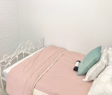 Modern & Convenient Living in Prime Beverly Hills Location - Photo 2