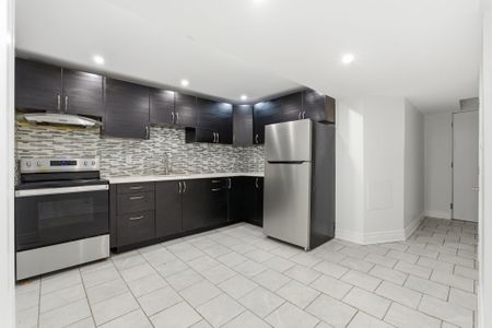 For Lease - 5487 Cosmic Crescent Unit# Lower, Mississauga, Ontario - Photo 4