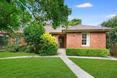 Spacious 4-Bedroom + Study Family Home | Killara High School & Lindfield Public Catchments - Photo 4
