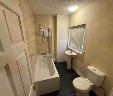 Lutterworth Road, CV11 - Photo 4