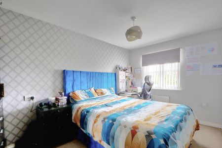 3 bedroom terraced house to rent - Photo 5