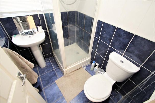 5 bedroom semi-detached house to rent - Photo 1