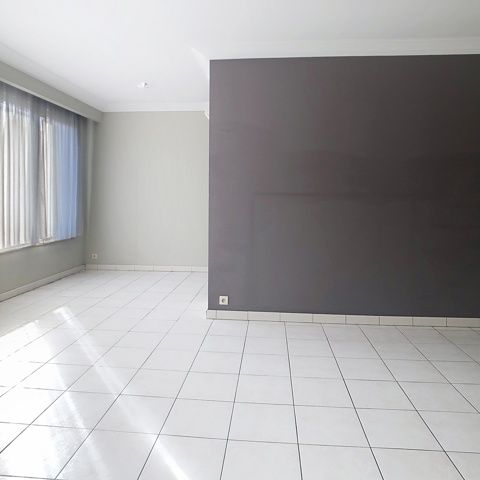 Appartement te huur in Jette - Photo 1