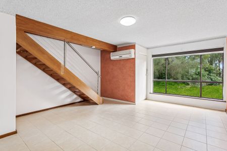 Open to View Wednesday November 12th 4.30 - 5pm - Photo 5