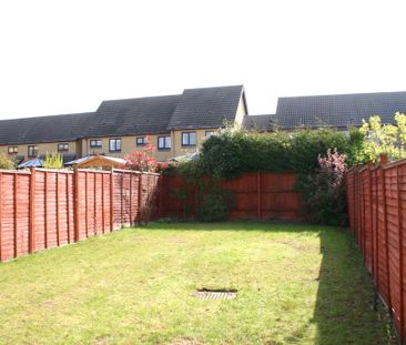 Curlew Crescent, Royston - Photo 3