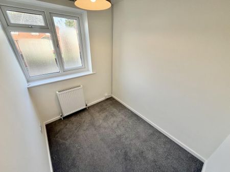 3 bedroom end of terrace house to rent - Photo 3
