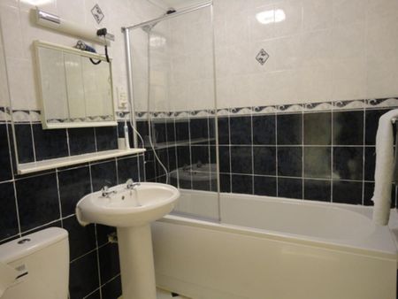 2 bedroom apartment to rent - Photo 5