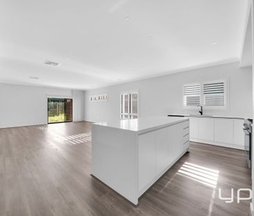 Spacious Family Living in a Prime Harkness Location - Photo 5