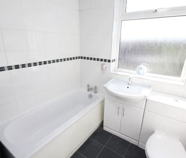 3 bedroom semi-detached house to rent - Photo 6