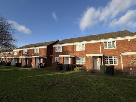 1 bedroom ground floor flat to rent - Photo 3