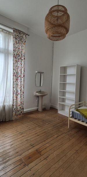 Location Appartement 1 pièce 12m² VILLENEUVE D ASCQ 59650 - Photo 1