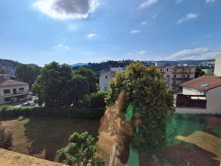 Location Appartement 2 pièces 40m² ST ETIENNE 42100 - Photo 5