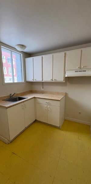3 ½ au sous-sol à louer – Confortable et abordable - Photo 1