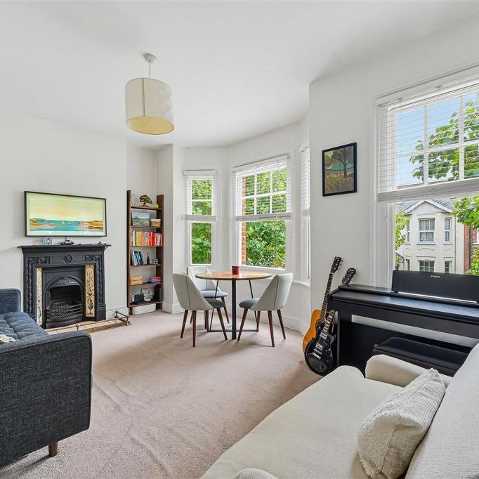 2 bedroom maisonette to rent - Photo 1