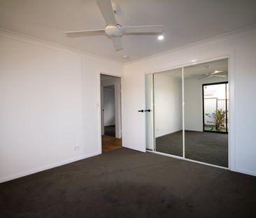 Spacious Family Duplex in a Convenient Ashmore Location - Photo 6