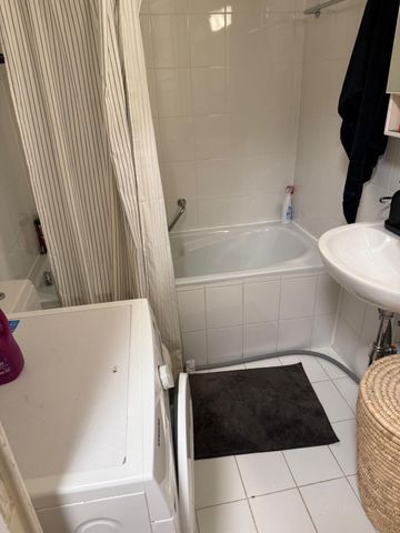 Bel appartement 2.5 pièces au coeur de la Vieille Ville - Foto 2