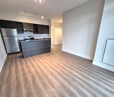 613 35 Brian Peck Crescent - Photo 3