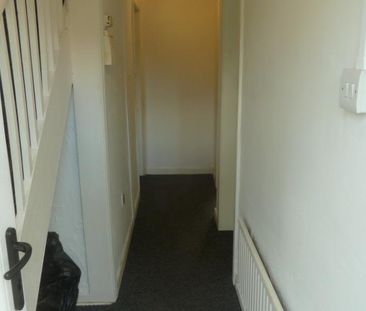 Room in a Shared House, Matlock Avenue, M7 - Photo 5