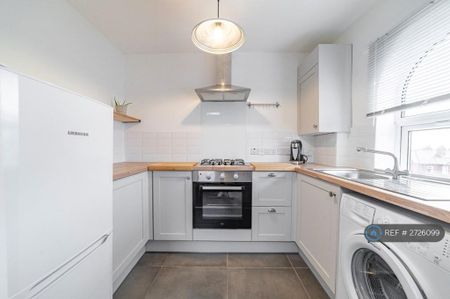 2 bedroom flat to rent - Photo 4