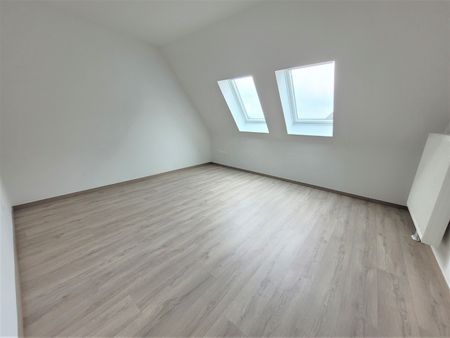Location Appartement 3 pièces 74m² MARQUETTE LEZ LILLE 59520 - Photo 5