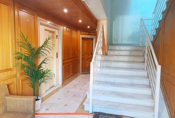 Apartamento T3 com Terraço Privativo para Arrendamento em Nova Queijas