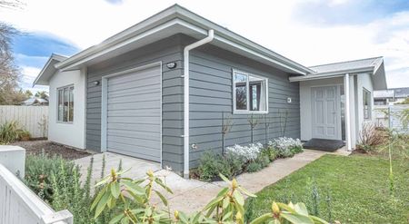 SAINT JOHNS HILL - 2 BEDROOMS - Photo 4